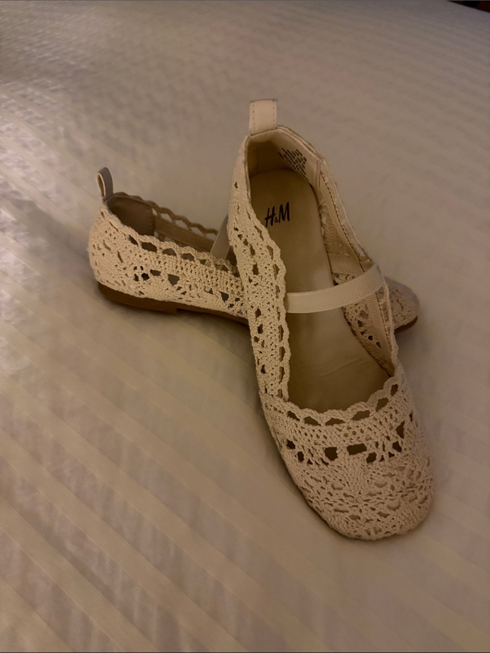 H&M Ivory Crochet Ballet Flats with Elastic Strap